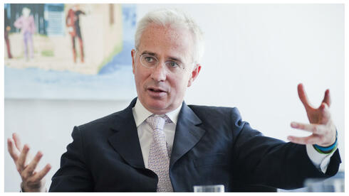 Peter Sands, Vorstandschef der Standard Chartered Bank. Quelle: BOSTELMANN / BILDFOLIO für Handelsblatt Peter Sands, Vorstandschef der Standard Chartered Bank. Quelle: BOSTELMANN / BILDFOLIO für Handelsblatt