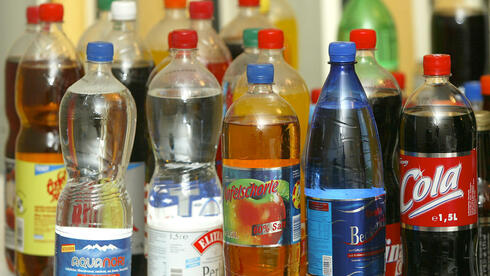 PET-Pfandflaschen: In Frankreich ist die Chemikalie ab Anfang 2015 in allen Lebensmittelverpackungen verboten. Quelle: ap