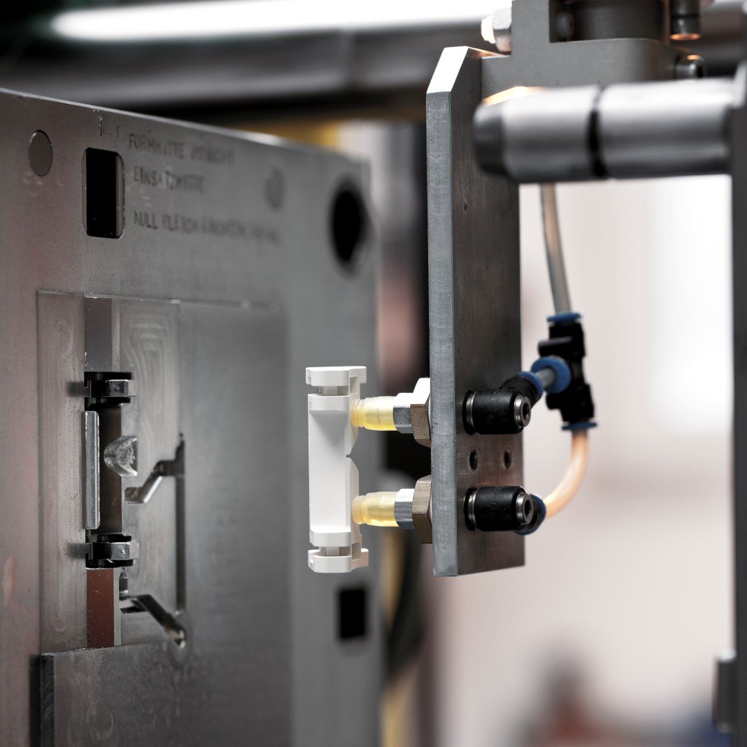 Sembach GmbH & Co. KG