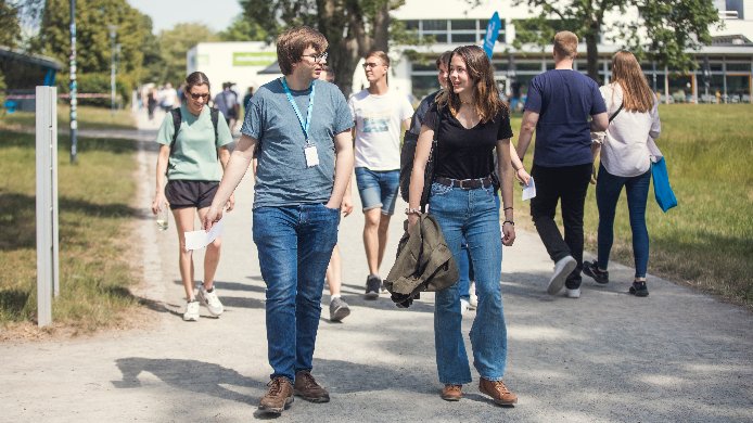 Was soll mein Kind studieren? Gespräch Studieninteressierte und Scout