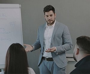 Hybrides Projektmanagement für Großprojekte Hybrides Projektmanagement für Großprojekte