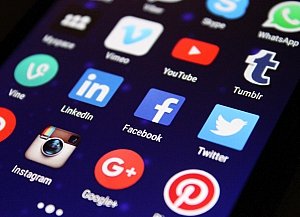 Fuchs Pflegetalente: Social Media Kanäle Fuchs Pflegetalente: Social Media Kanäle