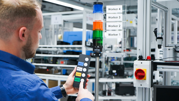 Lean Production durch digitale Integration manueller Arbeitsplätze
