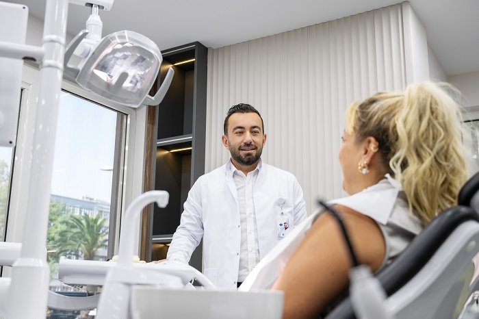 Zahnimplantate in der Türkei einsetzen lassen