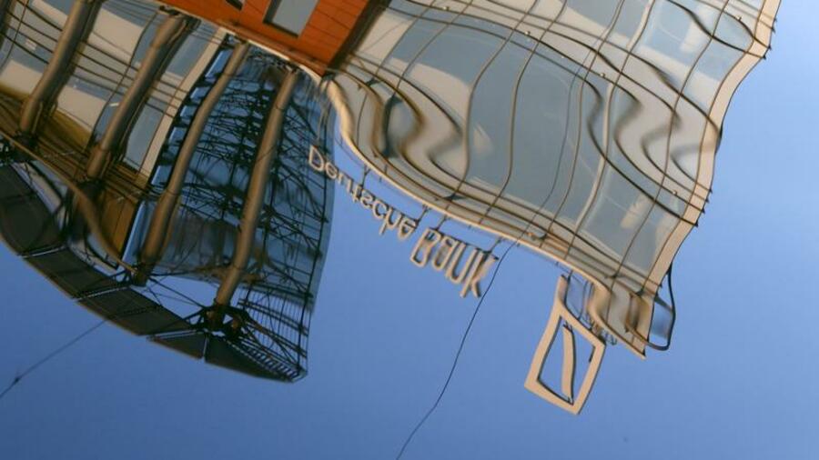 Mirror Trades Deutsche Bank S Russian Scandal Widens