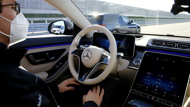 Autonomes Fahren Mercedes Und Honda Konnten Tesla Uberholen