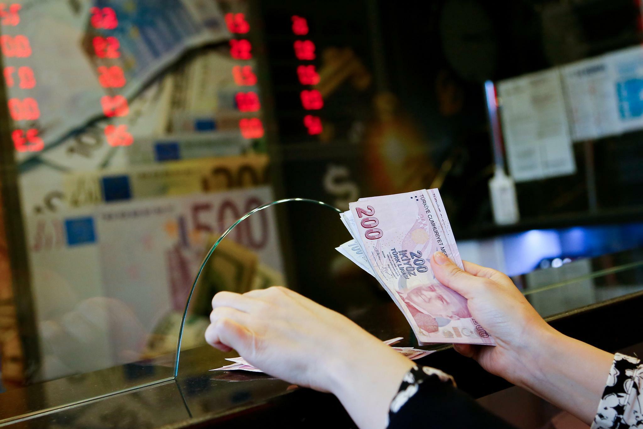 Turkei Lira Fallt Erneut Auf Rekordtief Was Nun Folgen Konnte