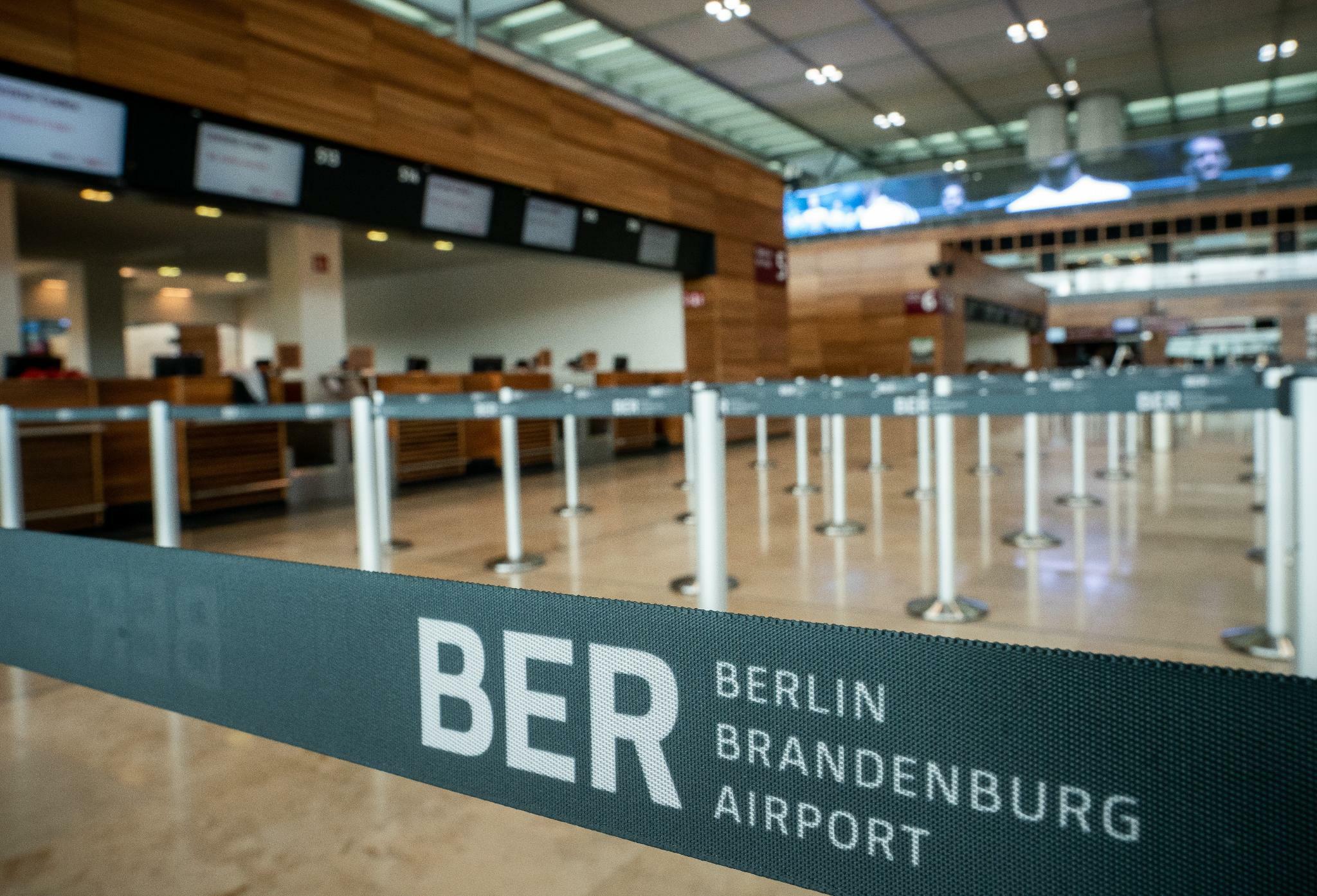 Ber Am Hauptstadtflughafen Klafft Eine Neue Finanzlucke