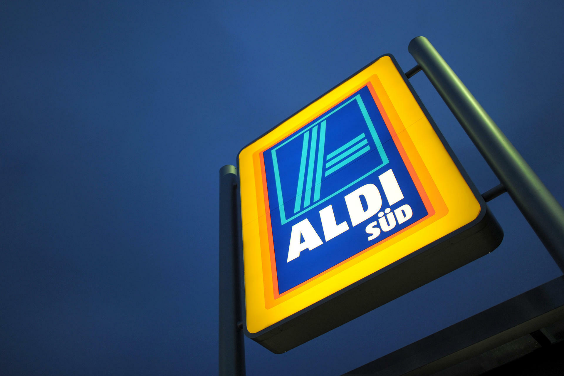Aldi Greift Aral Shell Und Co An