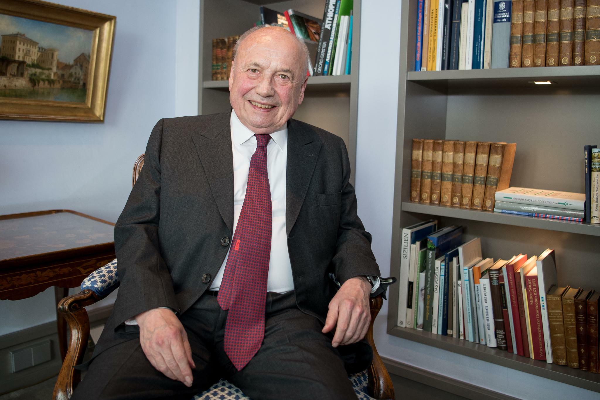 Privatbank Von Metzler Friedrich Von Metzler Tritt Kurzer