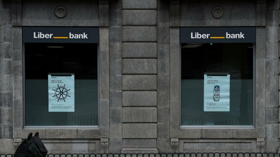 Spanische Banken Liberbank Und Unicaja Verhandeln Uber Fusion