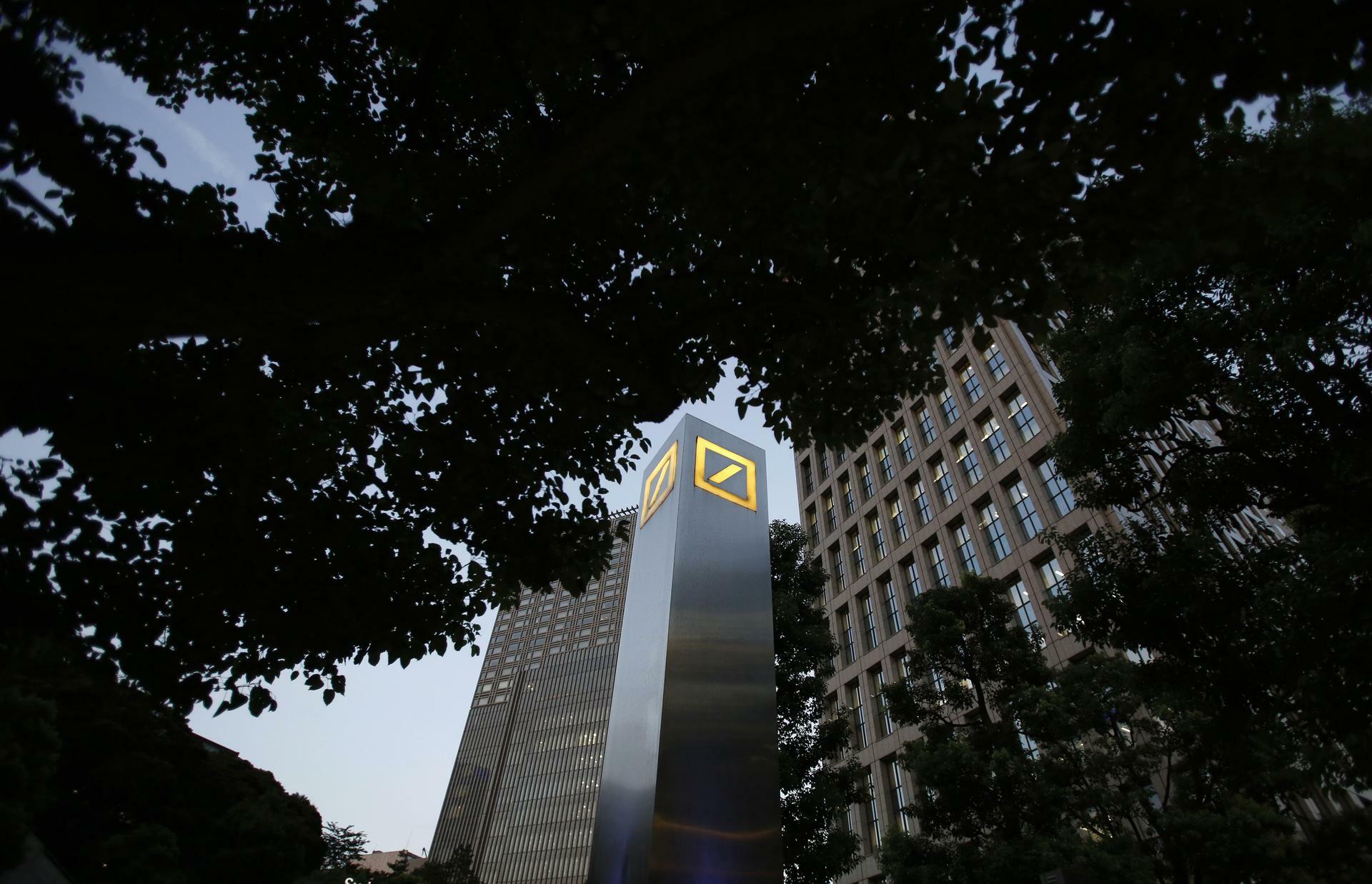 Schrumpfkur Deutsche Bank Macht Fortschritte Beim Abbau Der