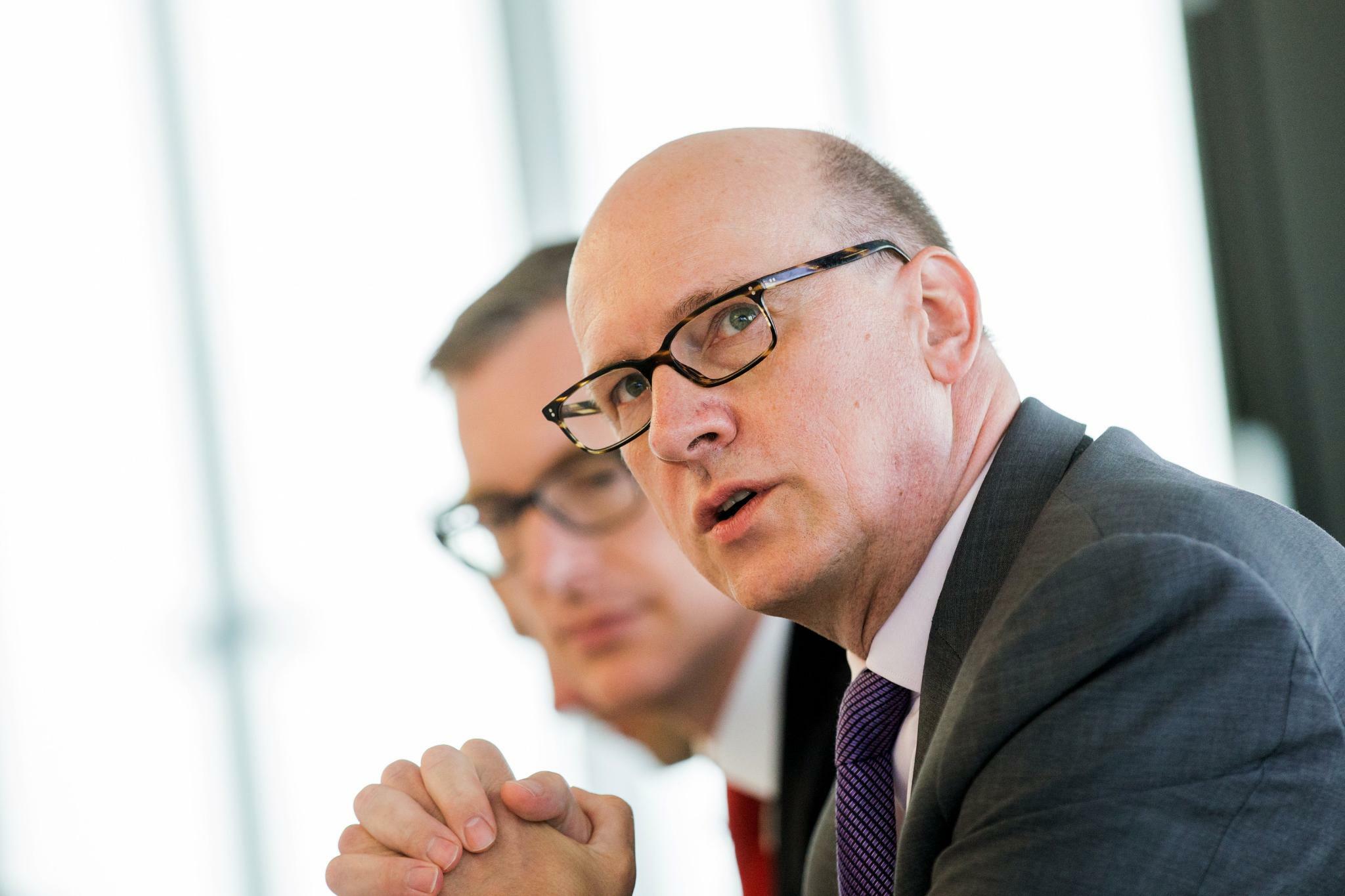 Ergo Markus Riess Bleibt Chef Bis 25