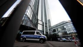Deutsche Bank Ermittlungen Gegen Mitarbeiter Reichen Bis 2018