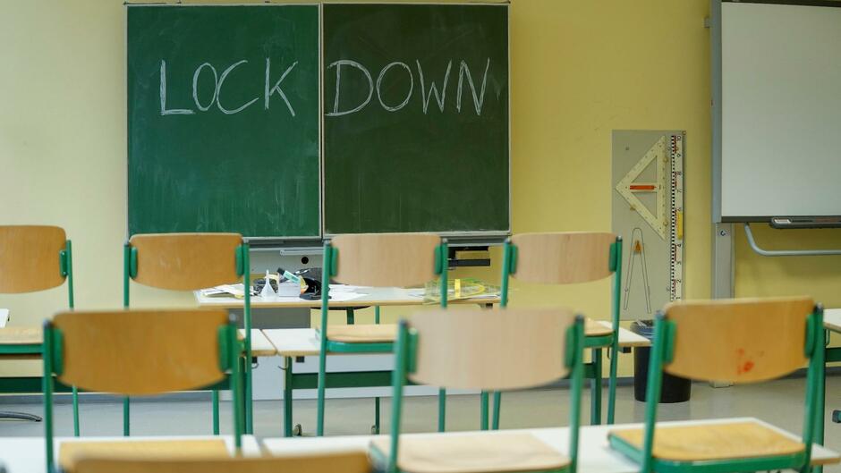 Corona News Zur Schule So Werden Lernlucken Der Schuler Geschlossen