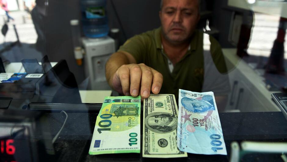 Lira Kurs Aktuell Turkische Wirtschaft Gerat In Eine Zwickmuhle